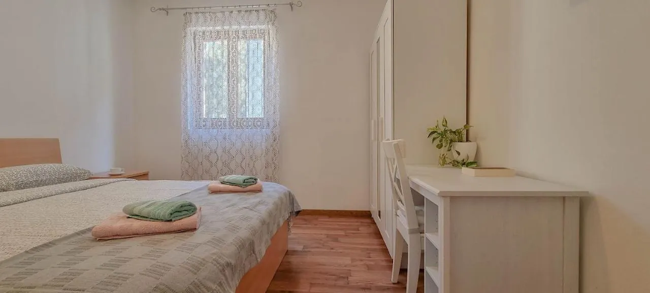 Libera Three Apartment Novigrad  Croatia